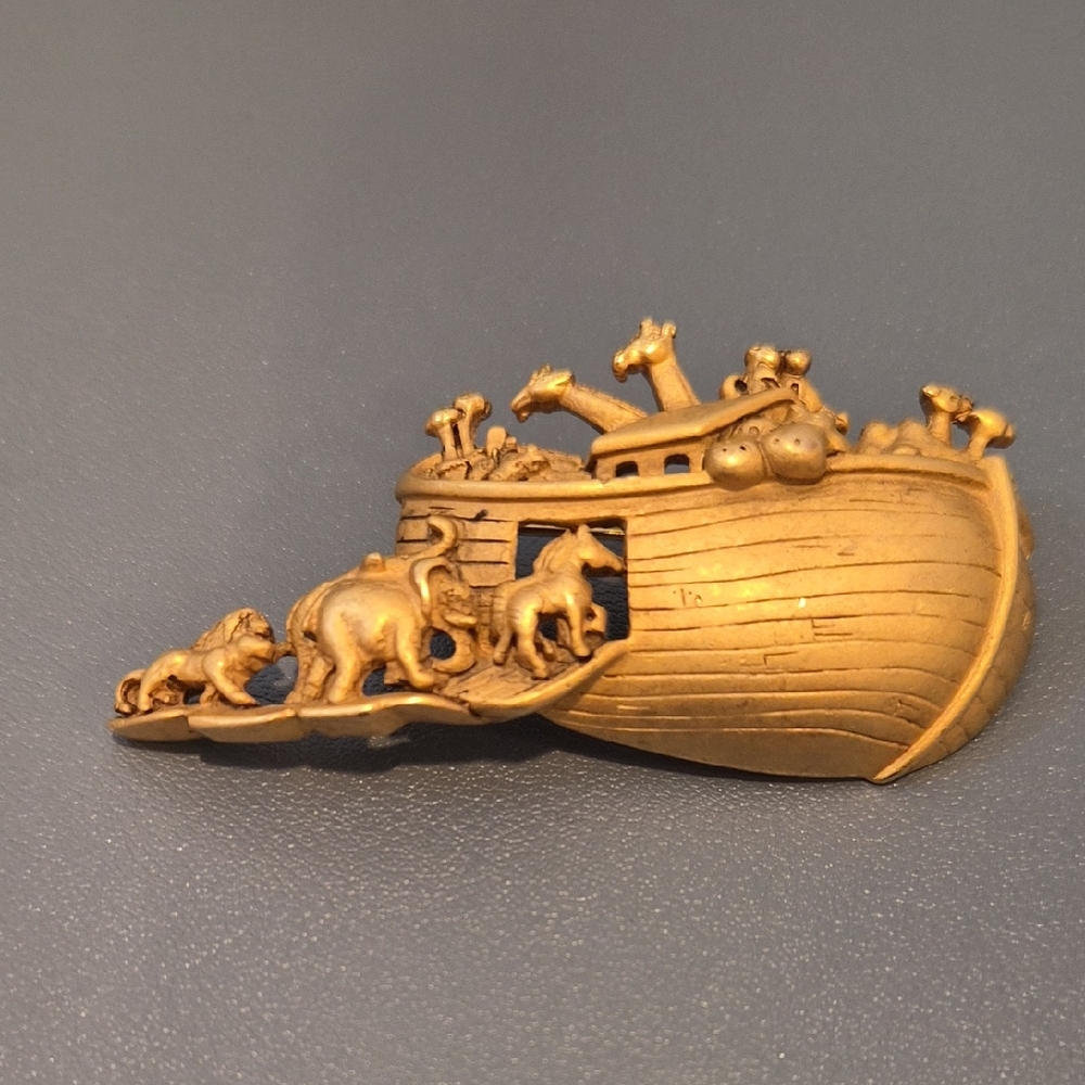 Gold Noah's Ark Brooch